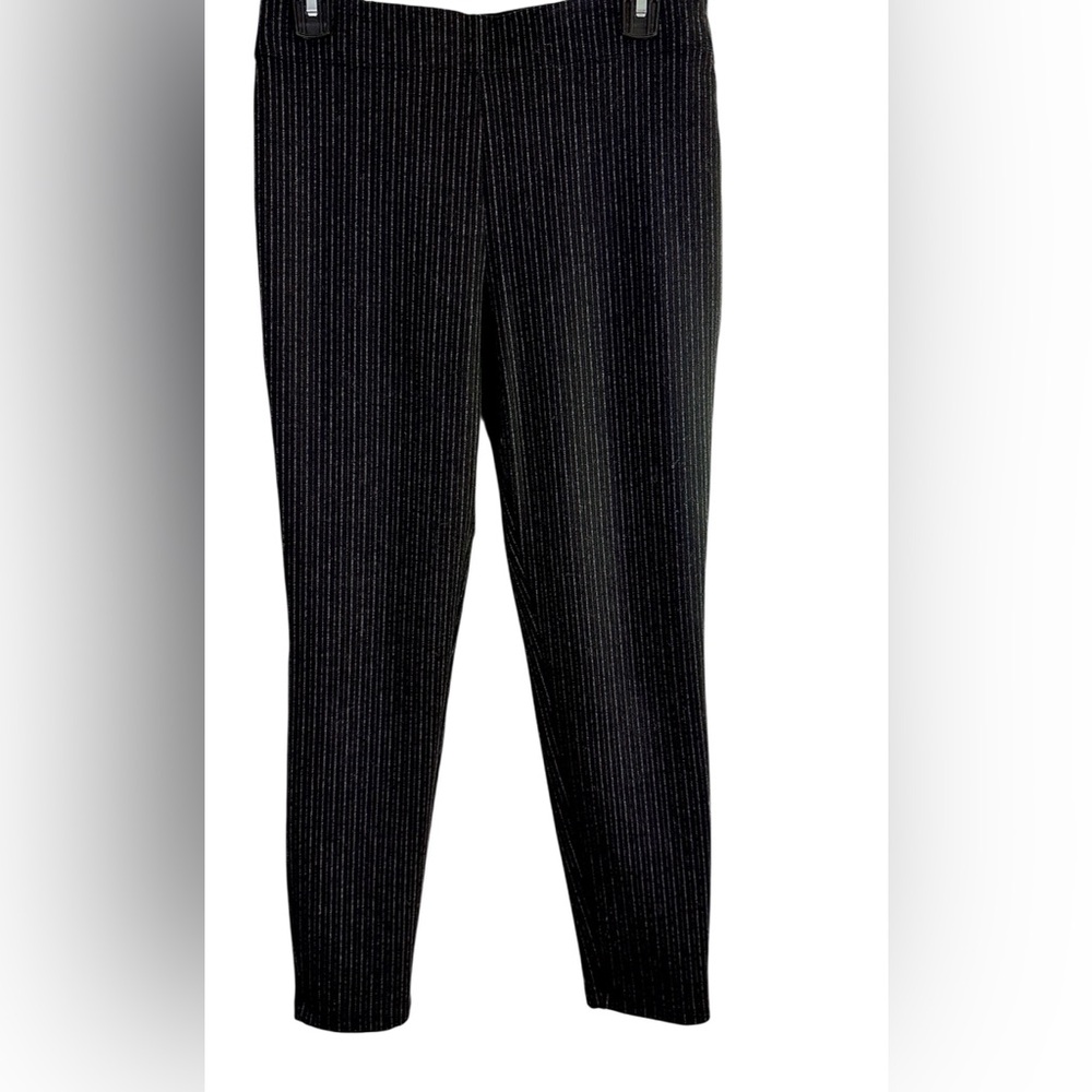 Max Studio Black & Gray Striped Legging Pants, Size M, Trendy & Comfortable